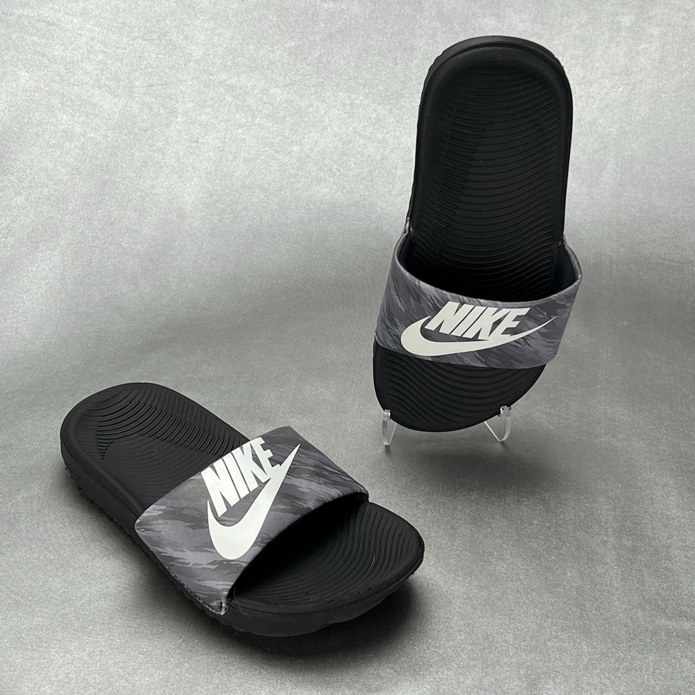 Nike Boys Size 11C Kawa SE Black/Pure Platinum Slide Sandals (GS/PS) Pool Beach